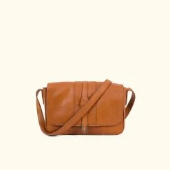 Buffalo Jackson Trading Co. Chelsea Leather Crossbody Purse | Honey Brown 33 Buffalo Jackson Trading Co. Chelsea Leather Crossbody Purse | Honey Brown