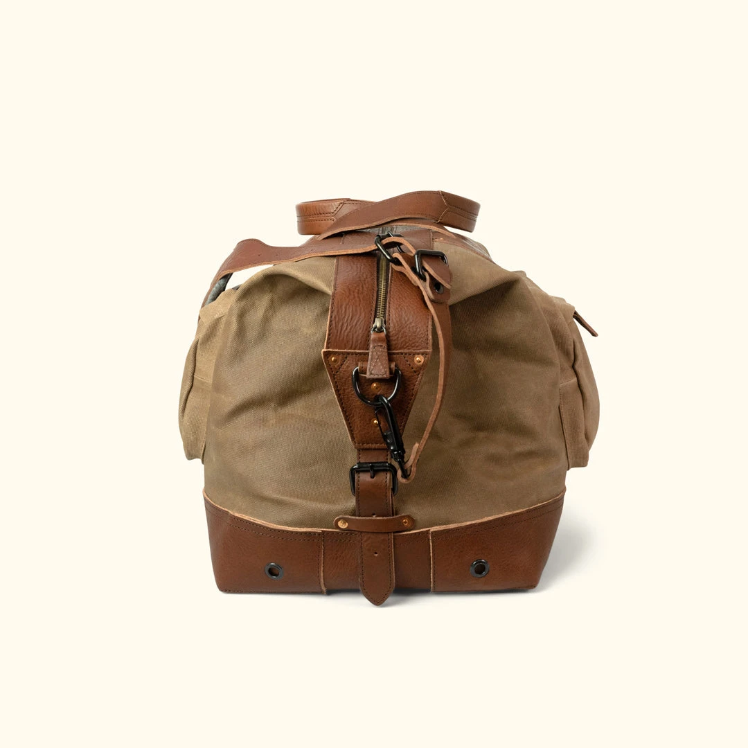 Buffalo Jackson Trading Co. Dakota Waxed Canvas Oversized Weekend Bag | Field Khaki W/ Chestnut Brown Leather 5 Buffalo Jackson Trading Co. Dakota Waxed Canvas Oversized Weekend Bag | Field Khaki W/ Chestnut Brown Leather