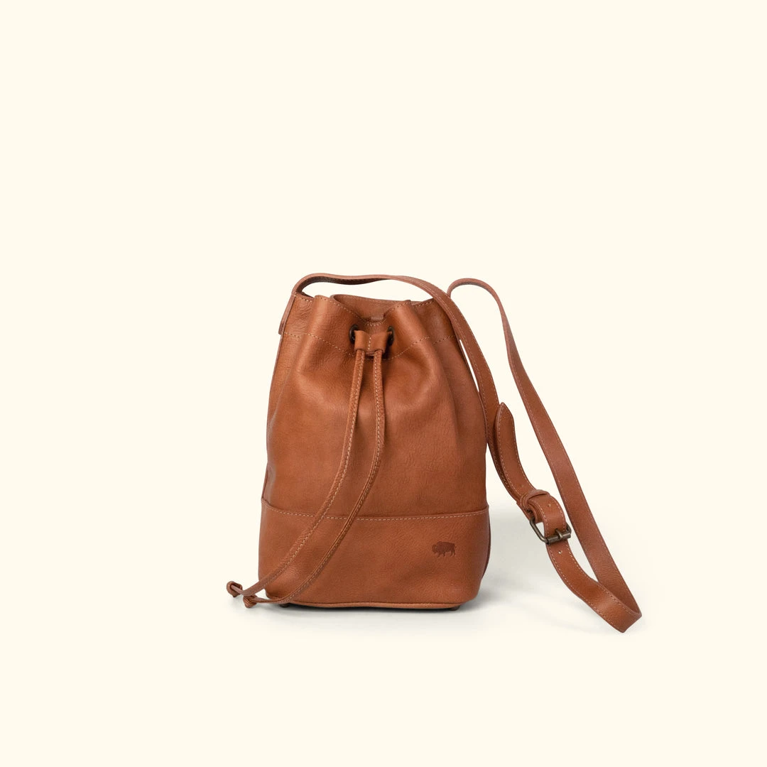 Buffalo Jackson Trading Co. Madison Leather Bucket Bag | Saddle Tan 3 Buffalo Jackson Trading Co. Madison Leather Bucket Bag | Saddle Tan