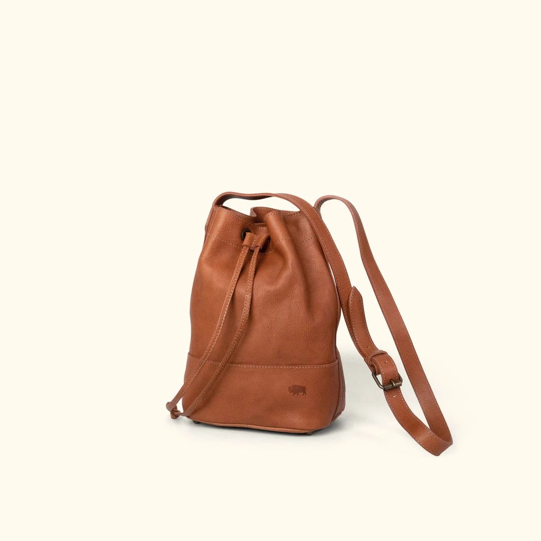Buffalo Jackson Trading Co. Madison Leather Bucket Bag | Saddle Tan 4 Buffalo Jackson Trading Co. Madison Leather Bucket Bag | Saddle Tan