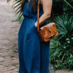 Buffalo Jackson Trading Co. Chelsea Leather Crossbody Purse | Honey Brown 26 Buffalo Jackson Trading Co. Chelsea Leather Crossbody Purse | Honey Brown