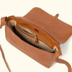 Buffalo Jackson Trading Co. Chelsea Leather Crossbody Purse | Honey Brown 22 Buffalo Jackson Trading Co. Chelsea Leather Crossbody Purse | Honey Brown