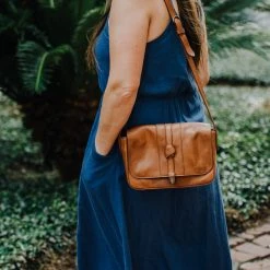 Buffalo Jackson Trading Co. Chelsea Leather Crossbody Purse | Honey Brown 30 Buffalo Jackson Trading Co. Chelsea Leather Crossbody Purse | Honey Brown