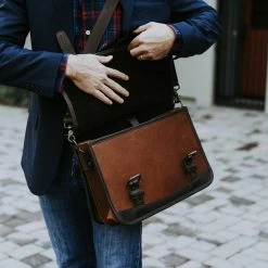 Buffalo Jackson Trading Co. Denver Leather Belted Briefcase | Autumn Brown & Dark Briar Leather Briefcases 21 Buffalo Jackson Trading Co. Denver Leather Belted Briefcase | Autumn Brown & Dark Briar Leather Briefcases