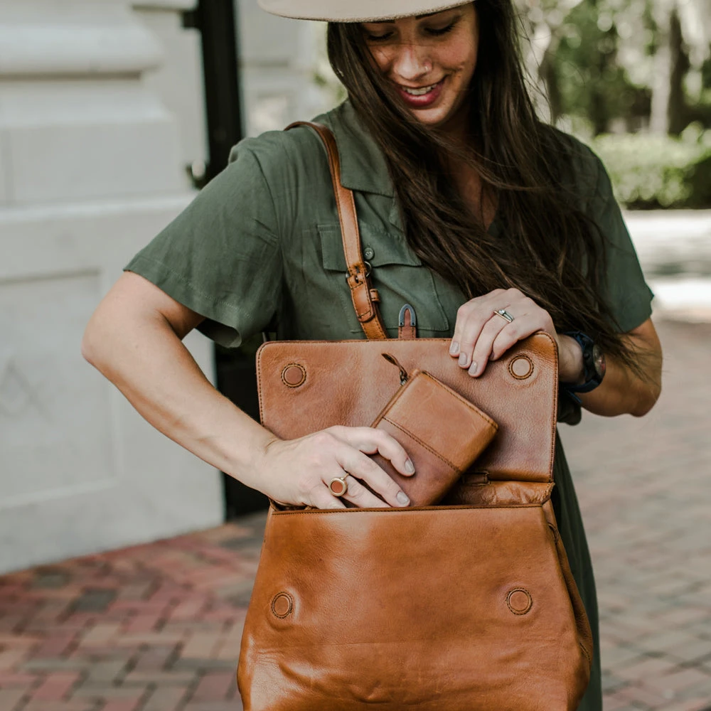 Buffalo Jackson Trading Co. Chelsea Leather Wallet | Honey Brown 7 Buffalo Jackson Trading Co. Chelsea Leather Wallet | Honey Brown