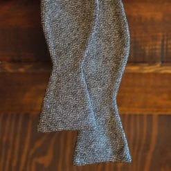 Buffalo Jackson Trading Co. Herringbone Wool Bow Tie | Brown Apparel