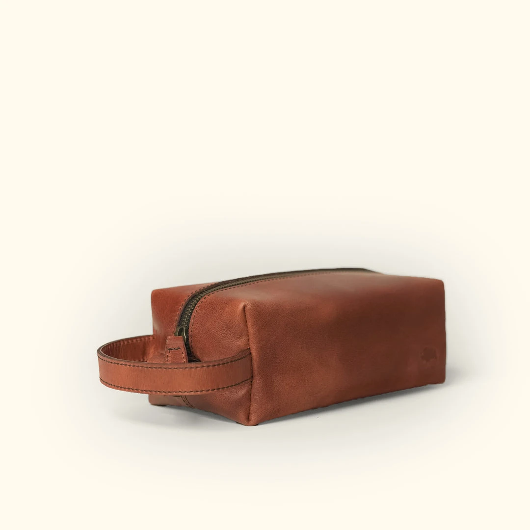 Buffalo Jackson Trading Co. Roosevelt Buffalo Leather Dopp Kit | Amber Brown Dopp Kits & Toiletry Kits 5 Buffalo Jackson Trading Co. Roosevelt Buffalo Leather Dopp Kit | Amber Brown Dopp Kits & Toiletry Kits