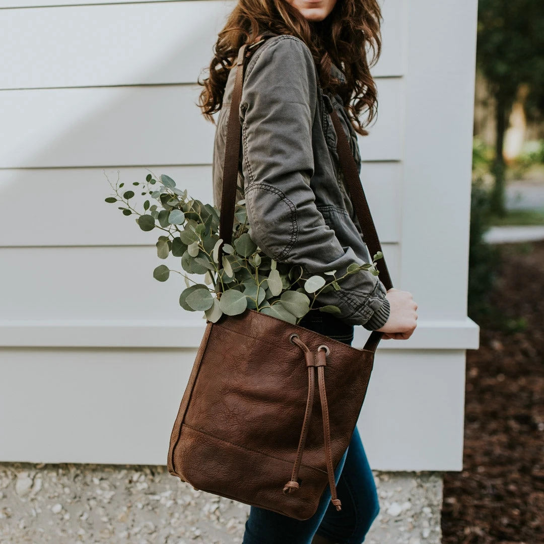 Buffalo Jackson Trading Co. Madison Leather Bucket Bag | Dark Hazelnut 9 Buffalo Jackson Trading Co. Madison Leather Bucket Bag | Dark Hazelnut